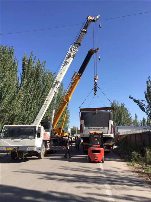 墨竹工卡县港口集装箱搬运案例